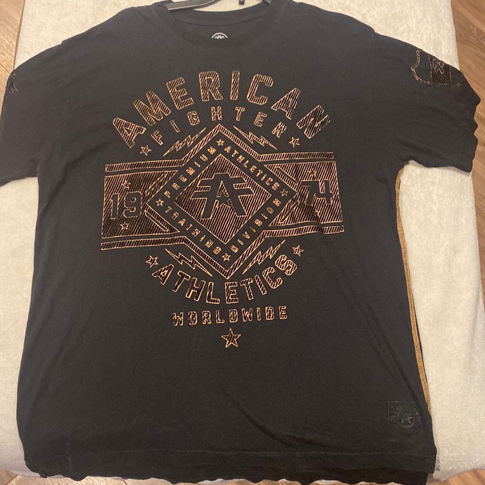 Mens American Fighter XL tshirt